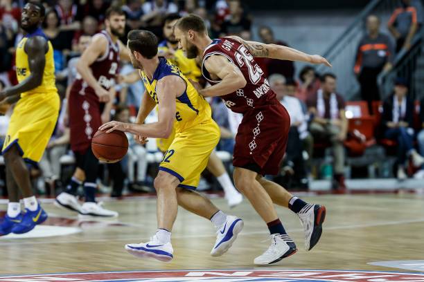 强势胜利背 强势胜利背