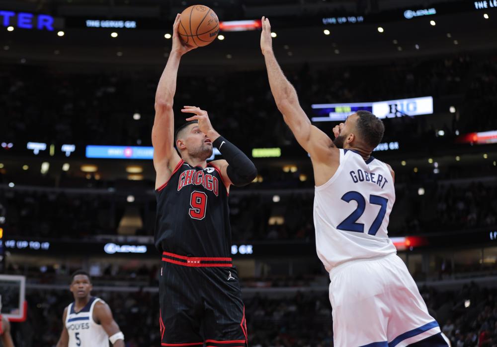 操作相对谨 操作相对谨