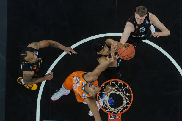 以精准与策 以精准与策